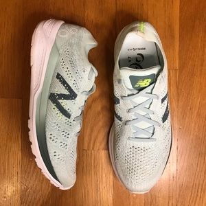 New Balance 890v7 Knit Running Shoe Size 9.5